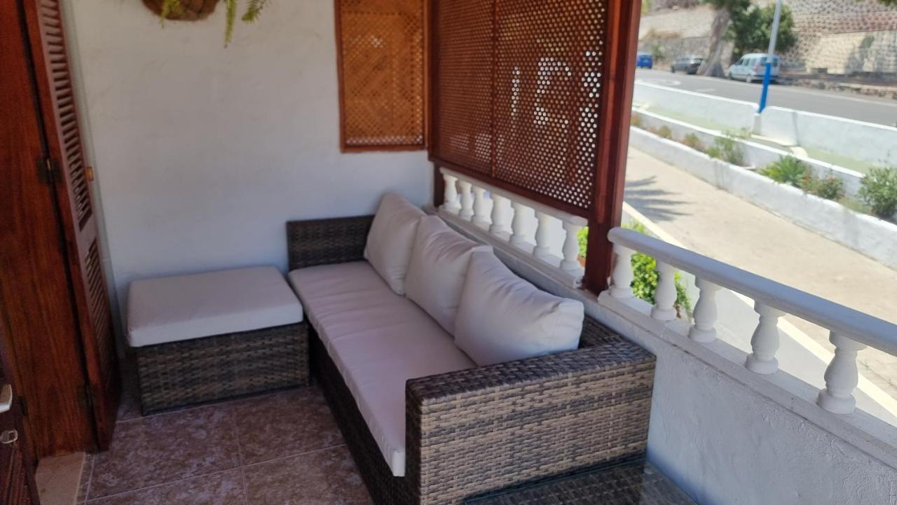 La Palmera1 Casa Al Primer Piso Con 2 Dormitorios - Two Bedroom House On The First Floor --- La Palmera 2 Casa En Planta Baja Con 1 Dormitorio, One Bedroom House On The Ground Floor 아게이크 외부 사진