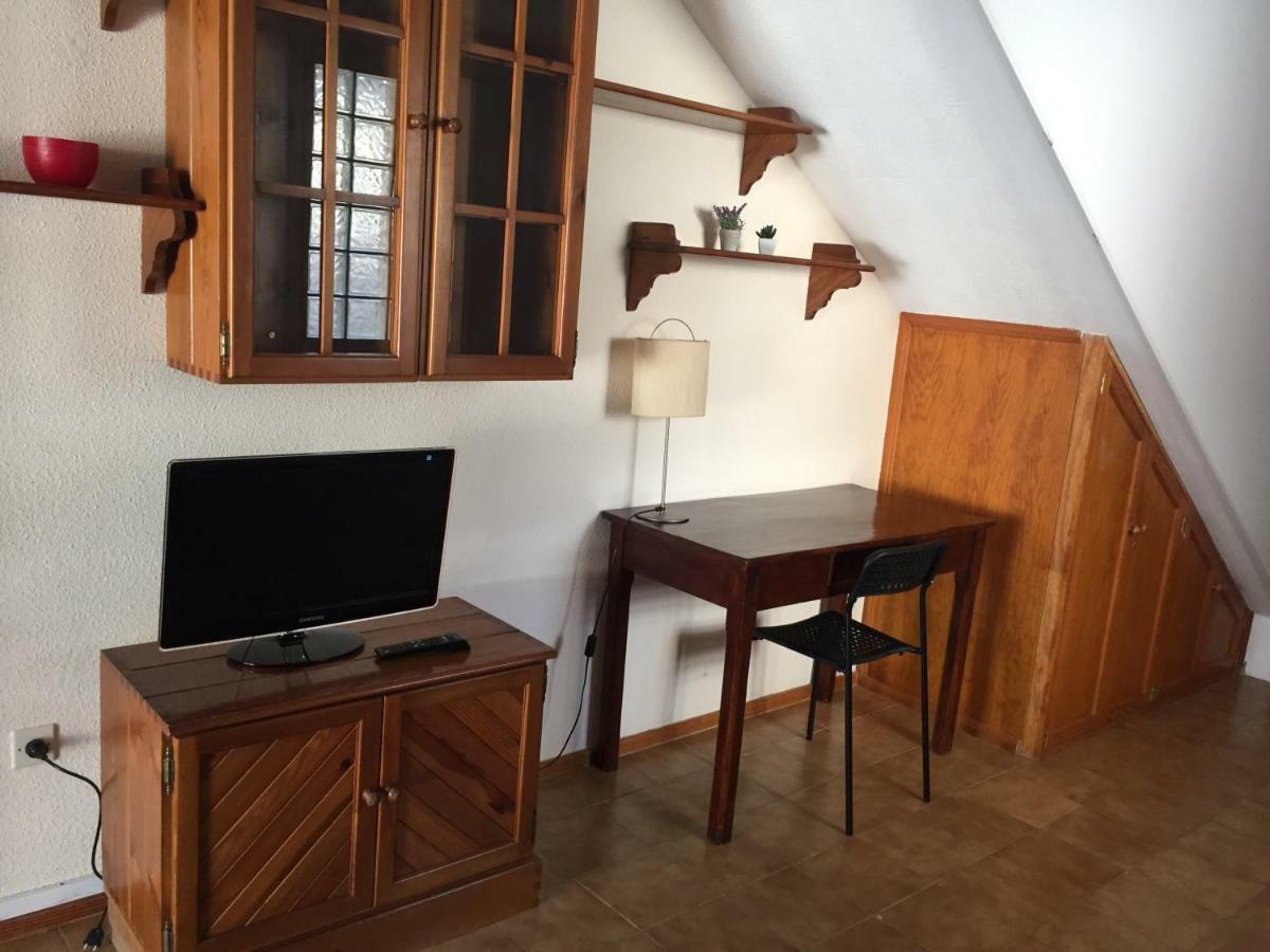 La Palmera1 Casa Al Primer Piso Con 2 Dormitorios - Two Bedroom House On The First Floor --- La Palmera 2 Casa En Planta Baja Con 1 Dormitorio, One Bedroom House On The Ground Floor 아게이크 외부 사진