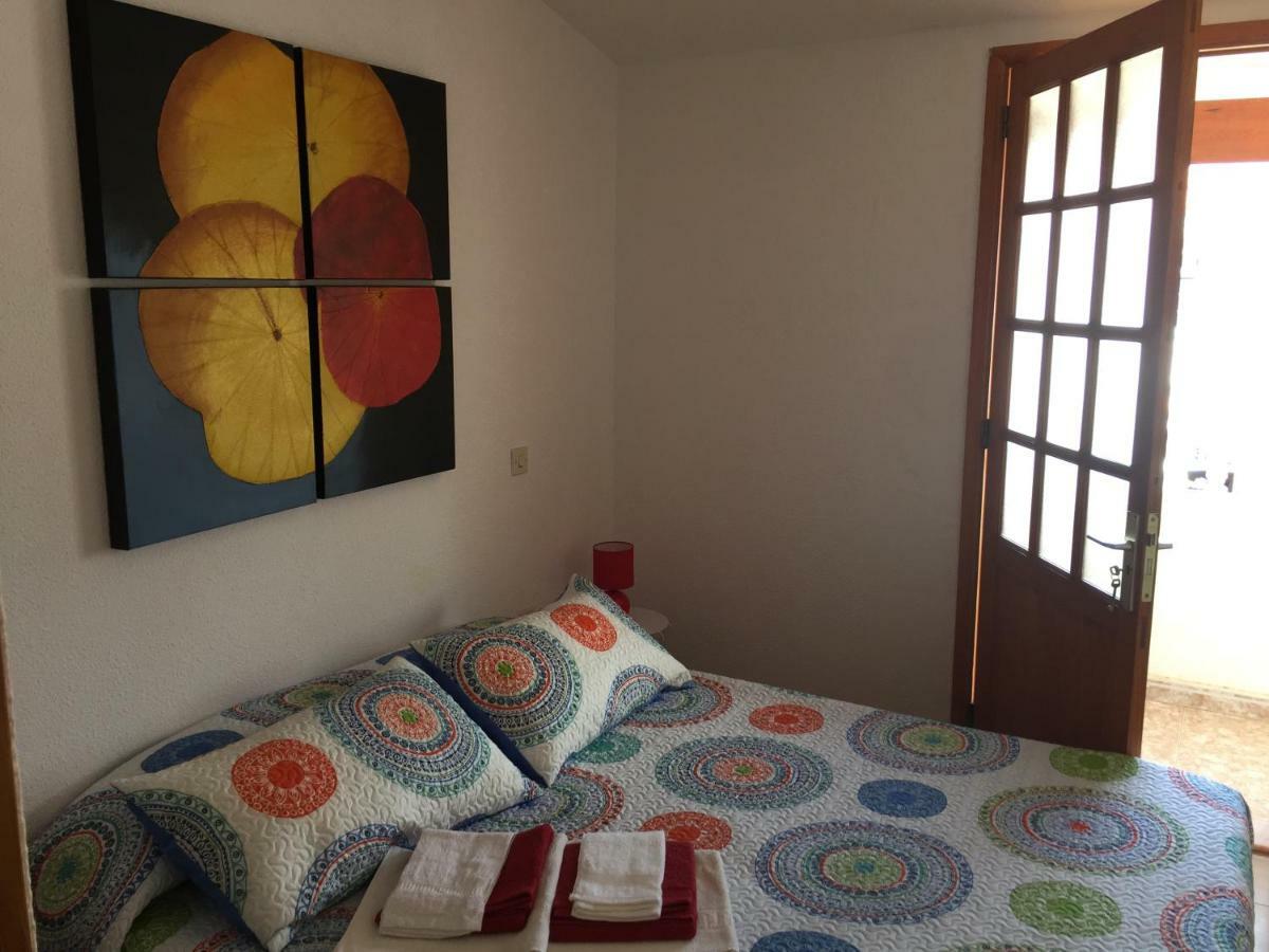 La Palmera1 Casa Al Primer Piso Con 2 Dormitorios - Two Bedroom House On The First Floor --- La Palmera 2 Casa En Planta Baja Con 1 Dormitorio, One Bedroom House On The Ground Floor 아게이크 외부 사진